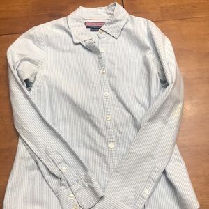 Vineyard Vines button down size 2